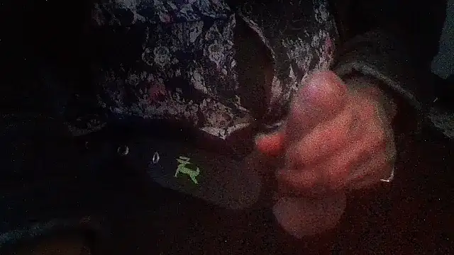 Snapshot of AlanDickson chatting on 12-21-25, 07:32 AlanDickson online show from 12-21-25, 07:32