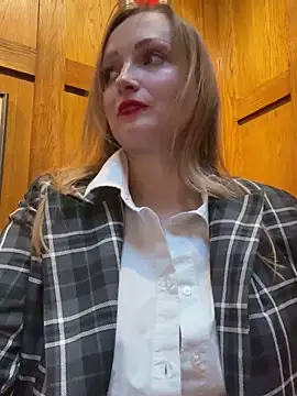 Snapshot of LadyTatiana_Madam chatting on 02-23-25, 02:25 LadyTatiana Madam online show from 02-23-25, 02:25