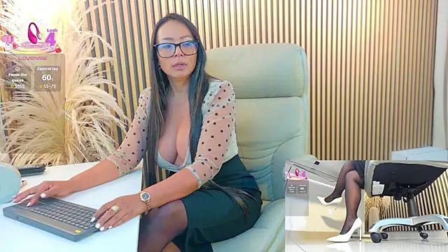 lulu 072 online show from 01-10-26, 12:12