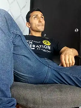 Snapshot of Marck_Muscle chatting on 03-10-25, 02:50 Marck Muscle online show from 03-10-25, 02:50