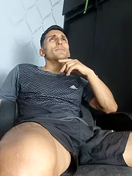 Snapshot of Marck_Muscle chatting on 03-13-25, 02:16 Marck Muscle online show from 03-13-25, 02:16