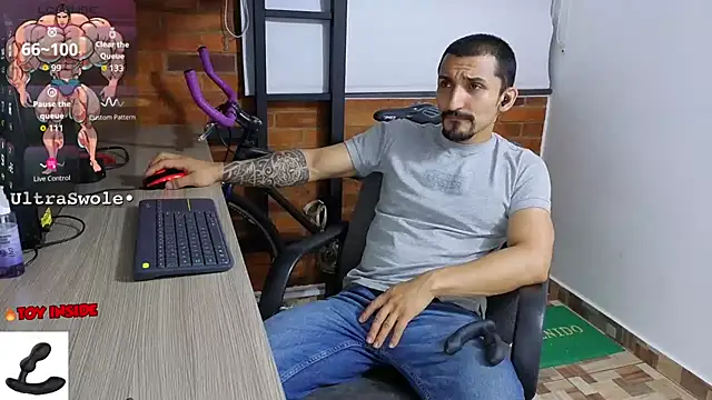 Snapshot of Marck_Muscle chatting on 10-03-25, 03:14 Marck Muscle online show from 10-03-25, 03:14