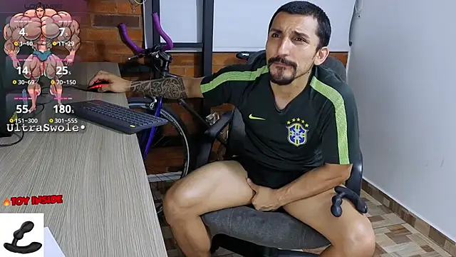 Snapshot of Marck_Muscle chatting on 10-22-25, 01:17 Marck Muscle online show from 10-22-25, 01:17