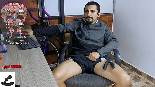 Snapshot of Marck_Muscle chatting on 10-23-25, 12:43 Marck Muscle online show from 10-23-25, 12:43