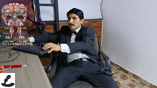 Snapshot of Marck_Muscle chatting on 11-01-25, 04:14 Marck Muscle online show from 11-01-25, 04:14