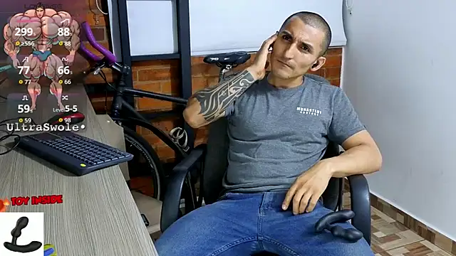 Snapshot of Marck_Muscle chatting on 11-03-25, 03:30 Marck Muscle online show from 11-03-25, 03:30