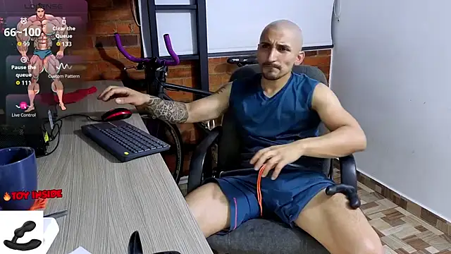 Snapshot of Marck_Muscle chatting on 11-25-25, 11:27 Marck Muscle online show from 11-25-25, 11:27