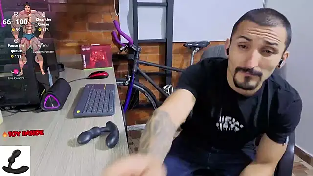 Snapshot of Marck_Muscle chatting on 03-09-26, 02:59 Marck Muscle online show from 03-09-26, 02:59