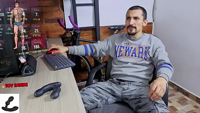 Snapshot of Marck_Muscle chatting on 03-15-26, 03:56 Marck Muscle online show from 03-15-26, 03:56