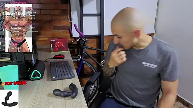 Marck Muscle online show from 04-27-26, 04:10