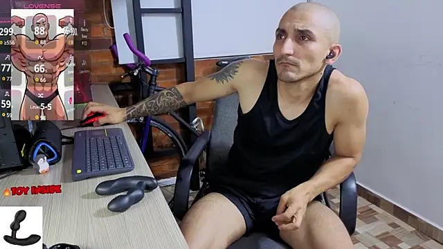 Marck Muscle online show from 04-28-26, 01:04