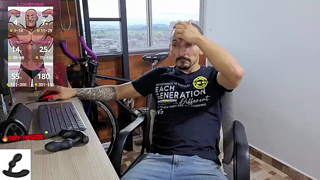 Marck Muscle online show from 06-07-26, 10:57