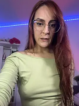 Snapshot of Buttyy_Cherry chatting on 05-24-26, 06:02 Buttyy Cherry online show from 05-24-26, 06:02