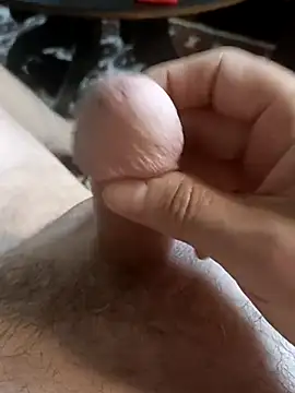 Snapshot of massive_cum chatting on 07-16-26, 01:50 massive cum online show from 07-16-26, 01:50