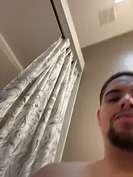 Snapshot of bigitaliandic chatting on 12-31-24, 01:30 bigitaliandic online show from 12-31-24, 01:30