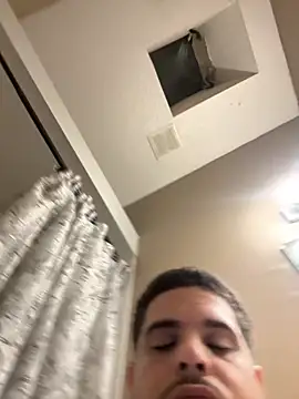 Snapshot of bigitaliandic chatting on 10-21-25, 08:48 bigitaliandic online show from 10-21-25, 08:48