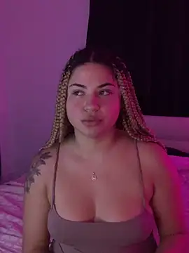 MelSaunders online show from 10-22-25, 01:06