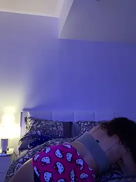 MelSaunders online show from 12-21-25, 04:41