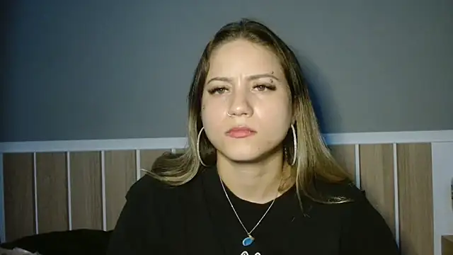 Snapshot of 520_Loirex_741 chatting on 12-22-24, 07:00 520 Loirex 741 online show from 12-22-24, 07:00