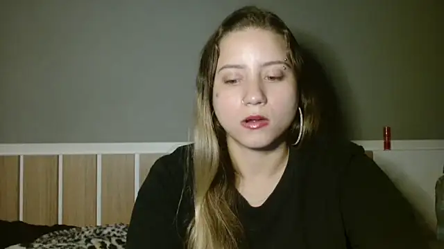 Snapshot of 520_Loirex_741 chatting on 01-28-25, 12:05 520 Loirex 741 online show from 01-28-25, 12:05