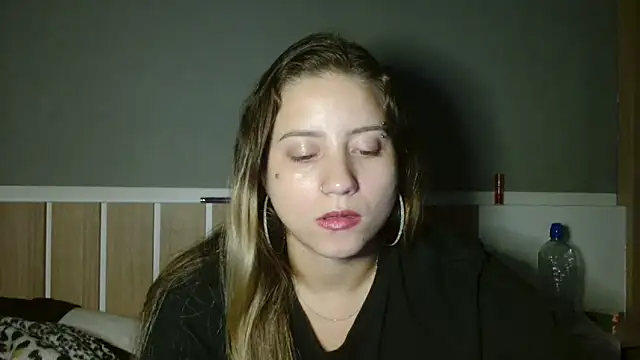 Snapshot of 520_Loirex_741 chatting on 01-28-25, 03:15 520 Loirex 741 online show from 01-28-25, 03:15