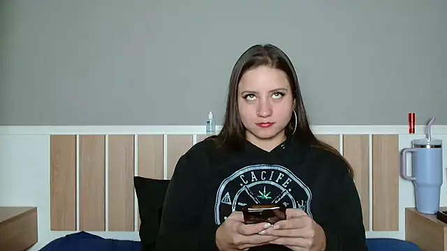 Snapshot of 520_Loirex_741 chatting on 10-12-25, 01:26 520 Loirex 741 online show from 10-12-25, 01:26