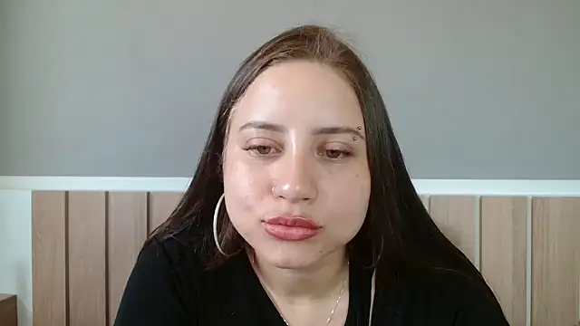 Snapshot of 520_Loirex_741 chatting on 12-15-25, 01:15 520 Loirex 741 online show from 12-15-25, 01:15