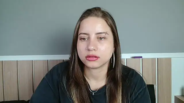 Snapshot of 520_Loirex_741 chatting on 12-17-25, 06:36 520 Loirex 741 online show from 12-17-25, 06:36