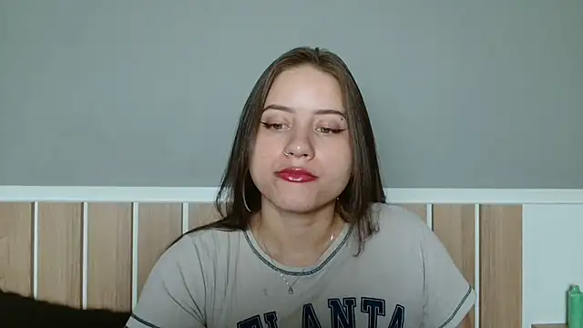 Snapshot of 520_Loirex_741 chatting on 12-20-25, 01:02 520 Loirex 741 online show from 12-20-25, 01:02