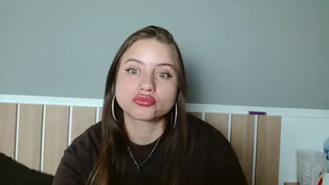 Snapshot of 520_Loirex_741 chatting on 12-21-25, 03:13 520 Loirex 741 online show from 12-21-25, 03:13