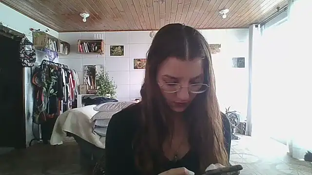 SweetyBabyDemon online show from 10-31-25, 01:12