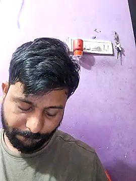 Snapshot of GlassBarge9 chatting on 03-05-25, 11:49 GlassBarge9 online show from 03-05-25, 11:49