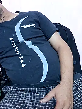 Snapshot of GlassBarge9 chatting on 11-05-25, 02:06 GlassBarge9 online show from 11-05-25, 02:06