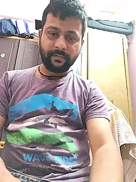 Snapshot of GlassBarge9 chatting on 02-01-26, 12:48 GlassBarge9 online show from 02-01-26, 12:48