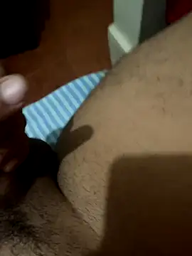 Snapshot of Gvngdvbbs chatting on 11-16-25, 02:00 Gvngdvbbs online show from 11-16-25, 02:00