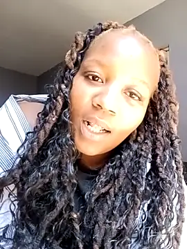 Snapshot of ThaBundaa chatting on 02-16-26, 11:06 ThaBundaa online show from 02-16-26, 11:06