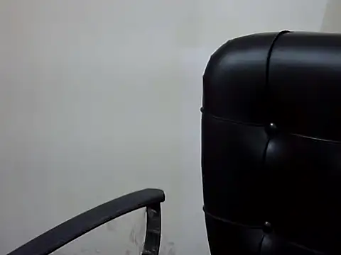 Snapshot of sexy_twisha chatting on 01-08-25, 06:41 sexy twisha online show from 01-08-25, 06:41