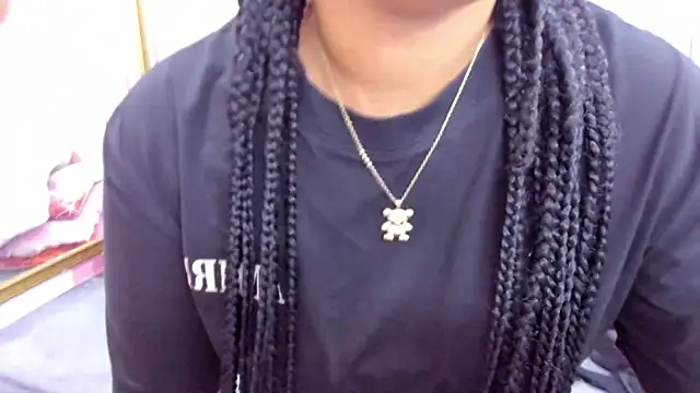 ISABELLA 020 online show from 03-19-25, 11:39