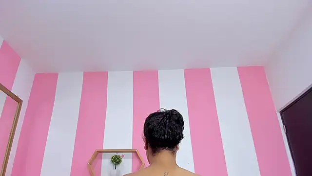 ISABELLA 020 online show from 12-04-25, 01:09