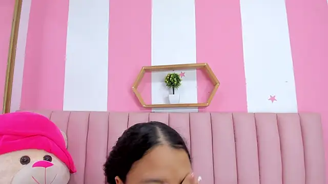 ISABELLA 020 online show from 03-25-26, 12:44