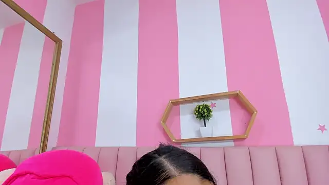 ISABELLA 020 online show from 04-27-26, 11:41