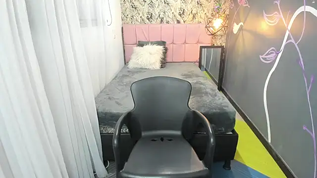 EmmaaEvans  online show from 01-29-25, 11:51