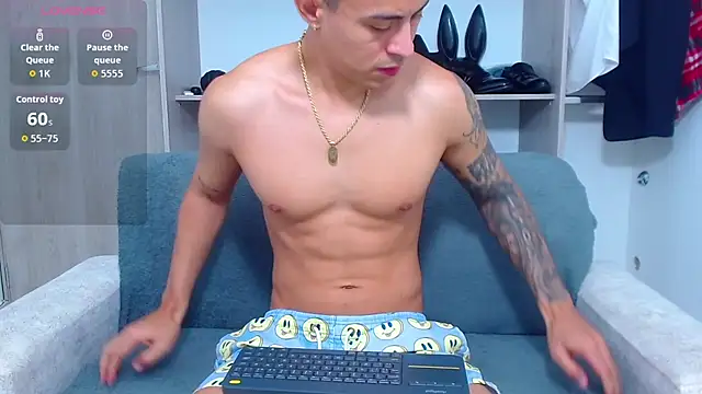 Tristan-bm online show from 10-18-25, 02:07