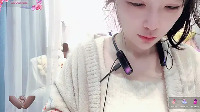 Snapshot of AKiKi711 chatting on 03-18-25, 03:09 AKiKi711 online show from 03-18-25, 03:09