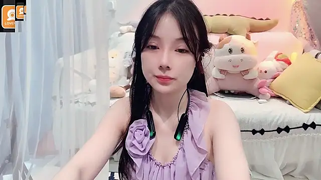 Snapshot of AKiKi711 chatting on 09-20-25, 04:46 AKiKi711 online show from 09-20-25, 04:46