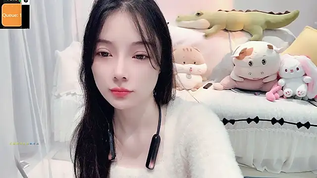 Snapshot of AKiKi711 chatting on 10-23-25, 03:33 AKiKi711 online show from 10-23-25, 03:33