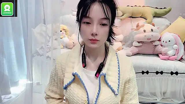 Snapshot of AKiKi711 chatting on 11-02-25, 04:26 AKiKi711 online show from 11-02-25, 04:26