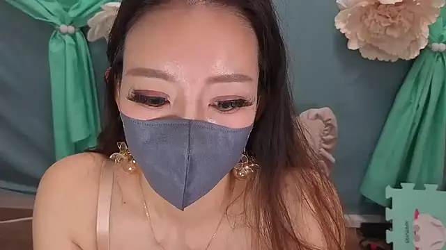 Snapshot of Ema_japanese chatting on 03-04-26, 11:11 Ema japanese online show from 03-04-26, 11:11