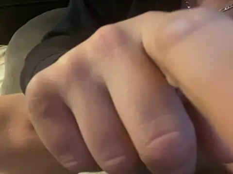 Snapshot of kiksnap-meistro5 chatting on 12-20-25, 09:27 kiksnap-meistro5 online show from 12-20-25, 09:27