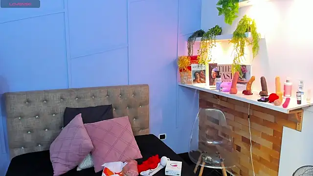 Georgina-coule online show from 12-26-24, 12:38